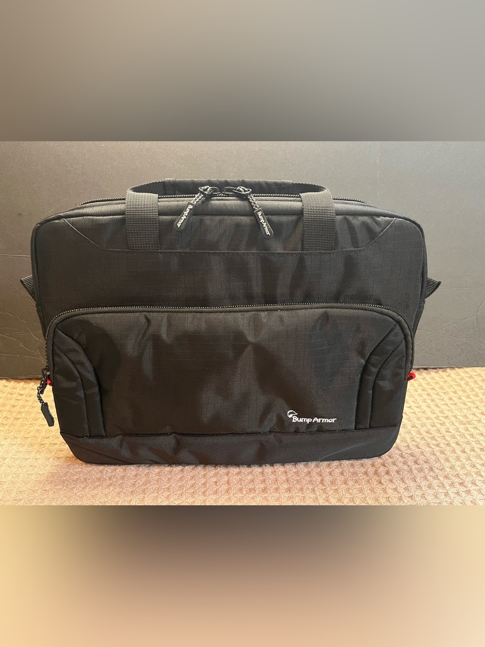 Bump Armor Padded Tablet Bag, Black